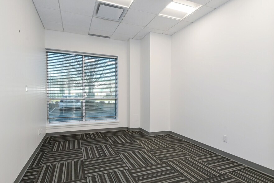 More Photos Of 17650 66A Ave, Surrey Office For Lease