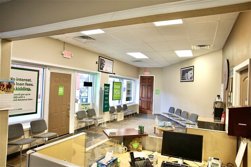 More Photos Of 2437 Glass St, Chattanooga General Retail For Sale