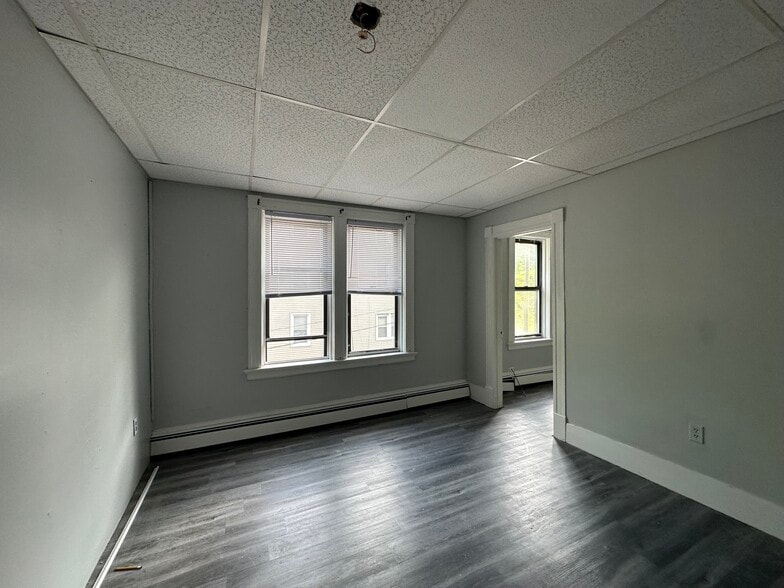 More Photos Of 197 S Leonard St, Waterbury Apartments For Sale