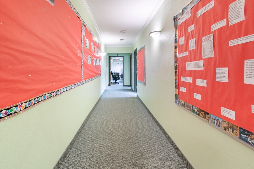 More Photos Of 6409 W Poly Webb Rd, Arlington Schools For Sale