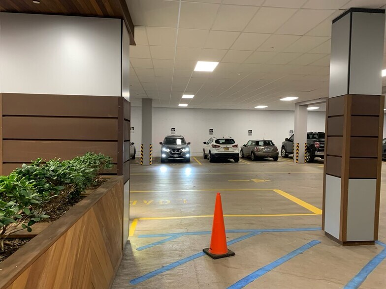 More Photos Of 1129 Northern Blvd, Manhasset Medical For Lease