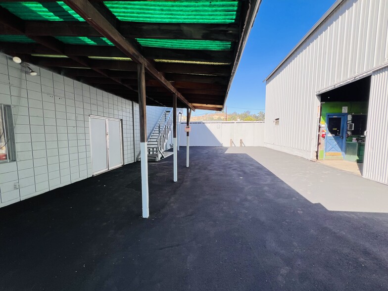 More Photos Of 2219 Fair Park Ave, Los Angeles Warehouse For Lease