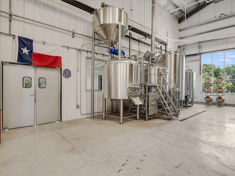 More Photos Of 19510 Hamilton Pool Rd, Dripping Springs Freestanding For Sale