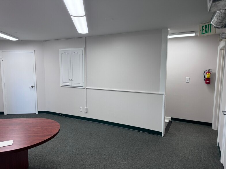 More Photos Of 61 Miller St, Winston-Salem Storefront Retail Office For Sale