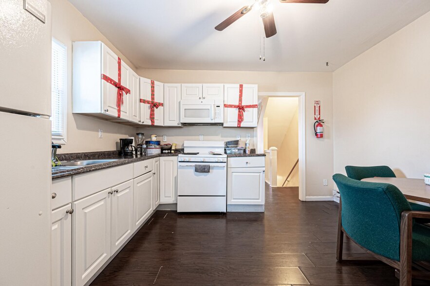 More Photos Of 434 W Landis Ave, Vineland Storefront Retail Residential For Sale