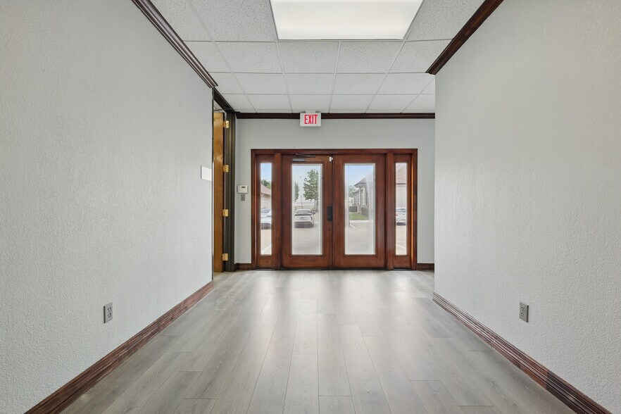 More Photos Of 5152 Village Creek Dr, Plano Office For Lease