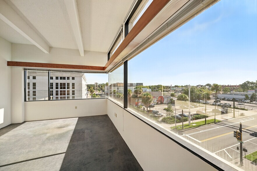 More Photos Of 24 N Market St, Jacksonville Office For Lease