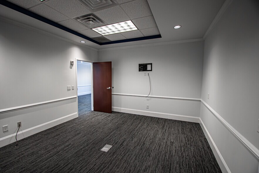 More Photos Of 501 Forest Ln, Clemson Medical For Sale