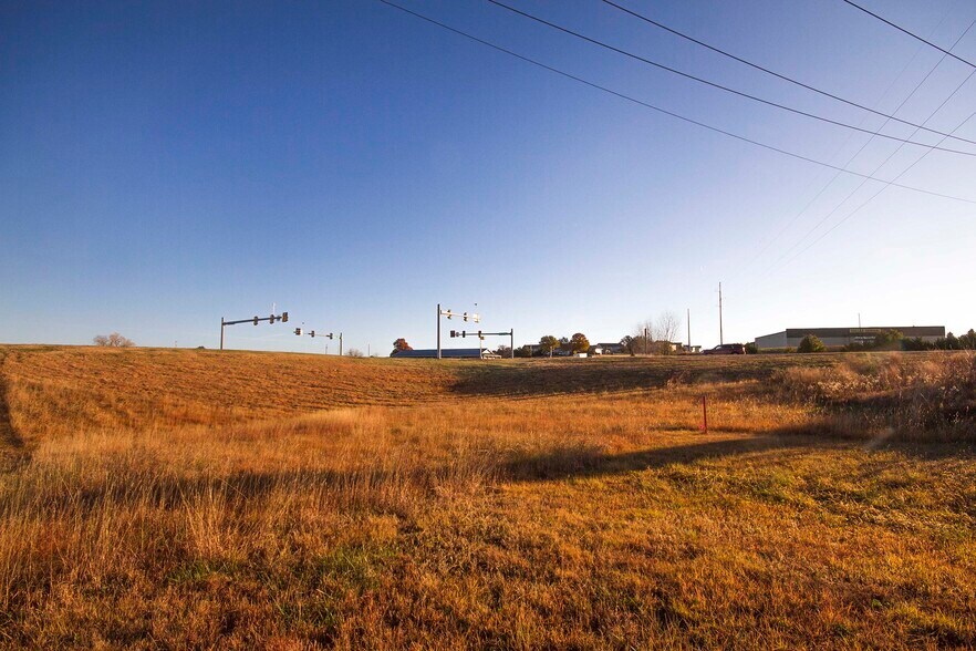 More Photos Of 2001 Spring Valley Rd, Junction City Land For Sale