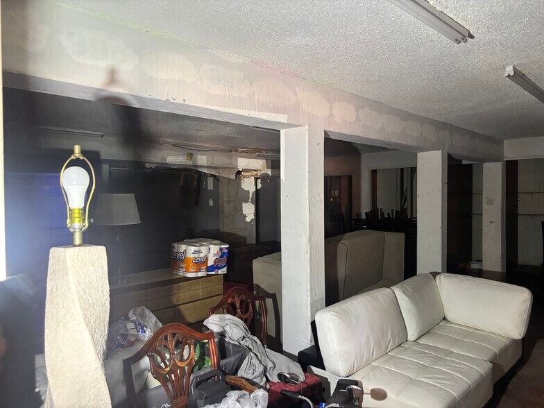 More Photos Of 3761 Royal Crest St, Las Vegas Office Residential For Sale