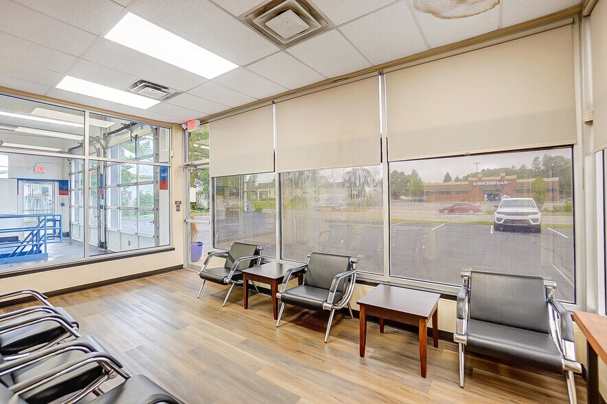 More Photos Of 1307 N Detroit St, Xenia Auto Repair For Sale