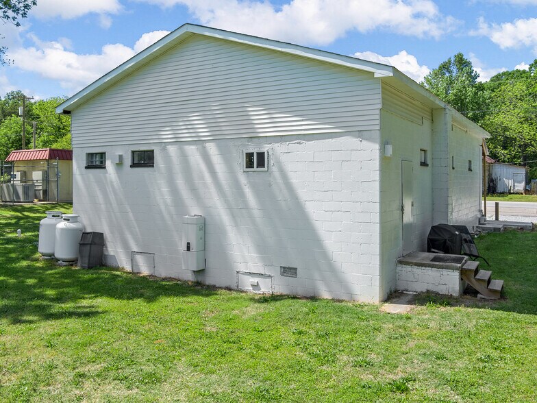 More Photos Of 701 Union Hwy, Enoree Convenience Store For Sale