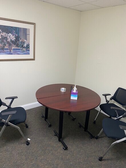 More Photos Of 12100-12128 Heritage Park Cir, Silver Spring Medical For Lease