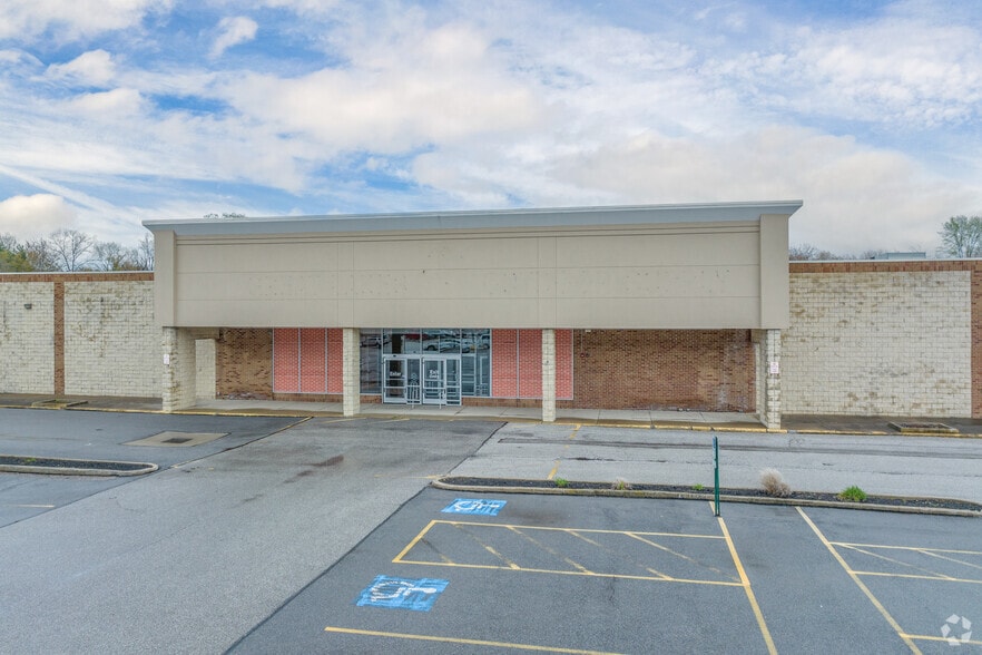 More Photos Of 8535 Tanglewood Sq, Chagrin Falls Unknown For Lease