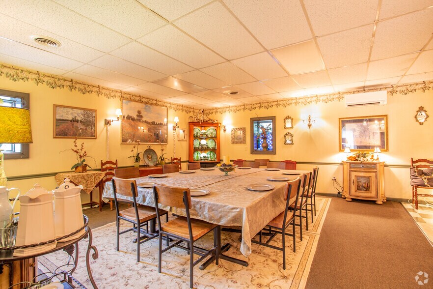 26 Main St, Oneonta, NY 13820 Restaurant For Sale