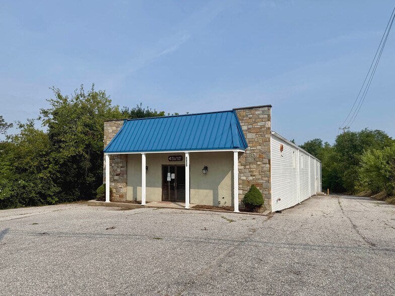 More Photos Of 4030 Gill Ave, Hampstead Research And Development For Sale