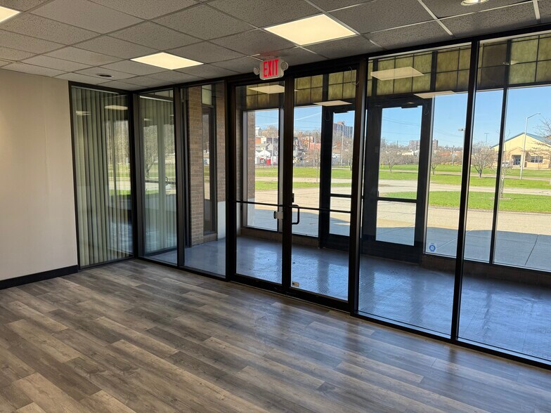 More Photos Of 200 Center St, McKeesport Warehouse For Lease