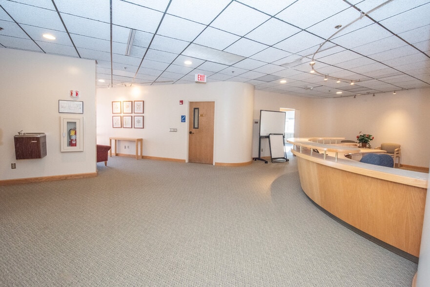 More Photos Of 201 E 56th Ave, Anchorage Office For Sale