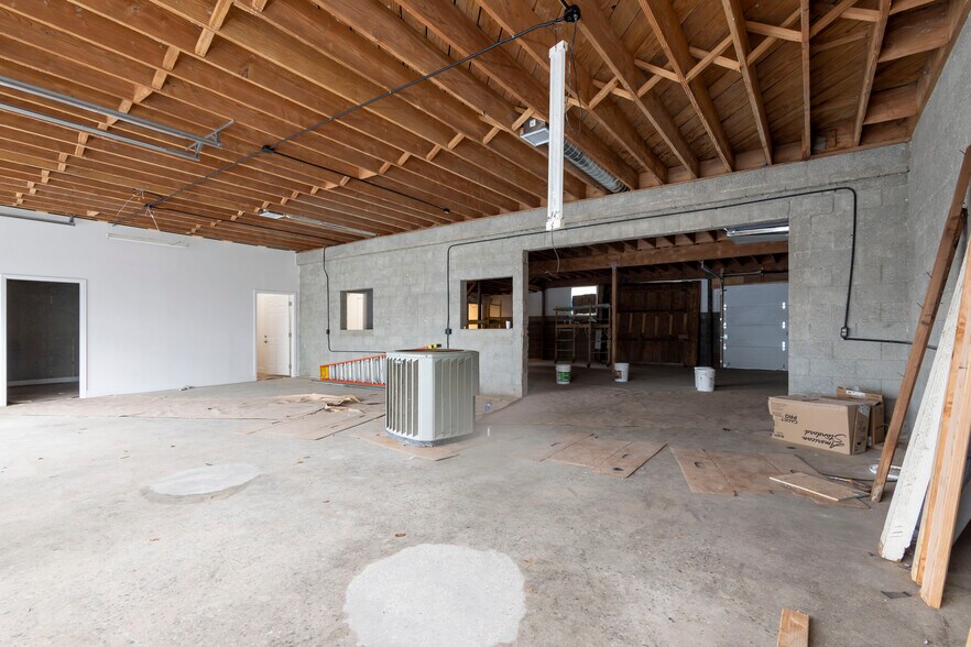 More Photos Of 8651-8655 Washington Blvd, Los Angeles Auto Repair For Lease