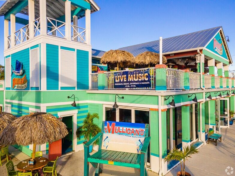 More Photos Of 2019 NE Jensen Beach Blvd, Jensen Beach Storefront Retail Office For Lease