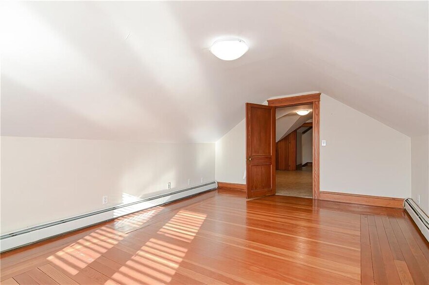 More Photos Of 468 Warren Ave, East Providence Medical For Sale
