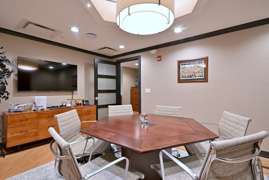 More Photos Of 25-41 E Main St, Roselle Service Station For Sale
