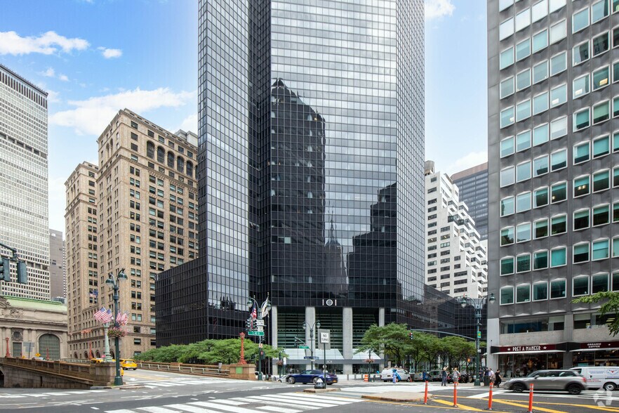 More Photos Of 101 Park Ave, New York Office For Lease