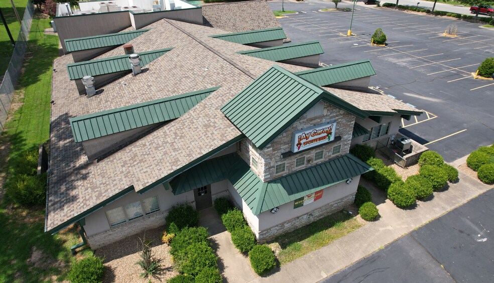 More Photos Of 4000 Vali Ct, North Little Rock Restaurant For Sale