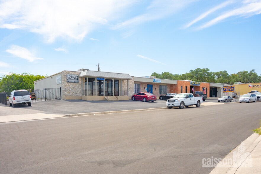 Primary Photo Of 12114-12122 Radium St, San Antonio Service For Lease