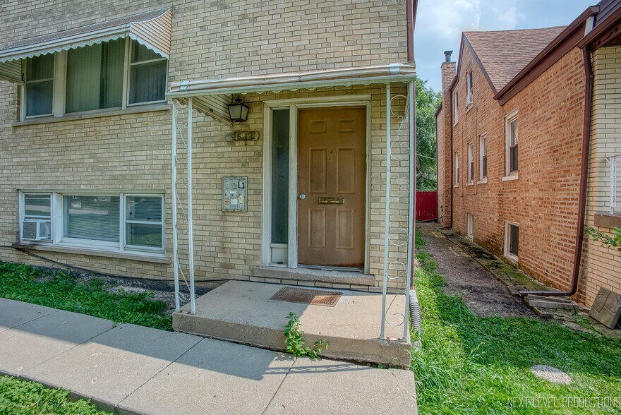 More Photos Of 1617 N 35th Ave, Melrose Park Apartments For Sale