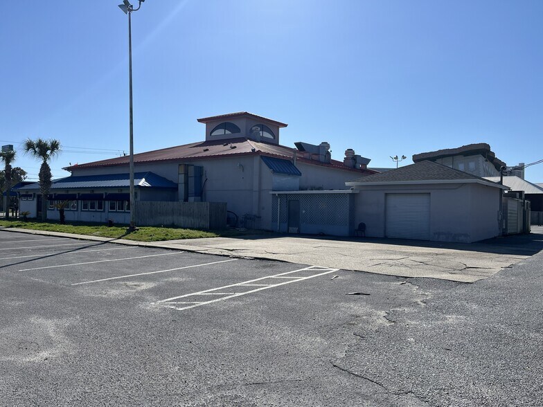 More Photos Of 9800 Front Beach Rd, Panama City Restaurant For Lease