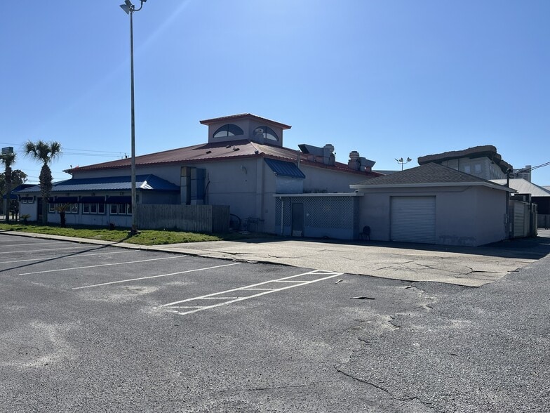 More Photos Of 9800 Front Beach Rd, Panama City Restaurant For Lease