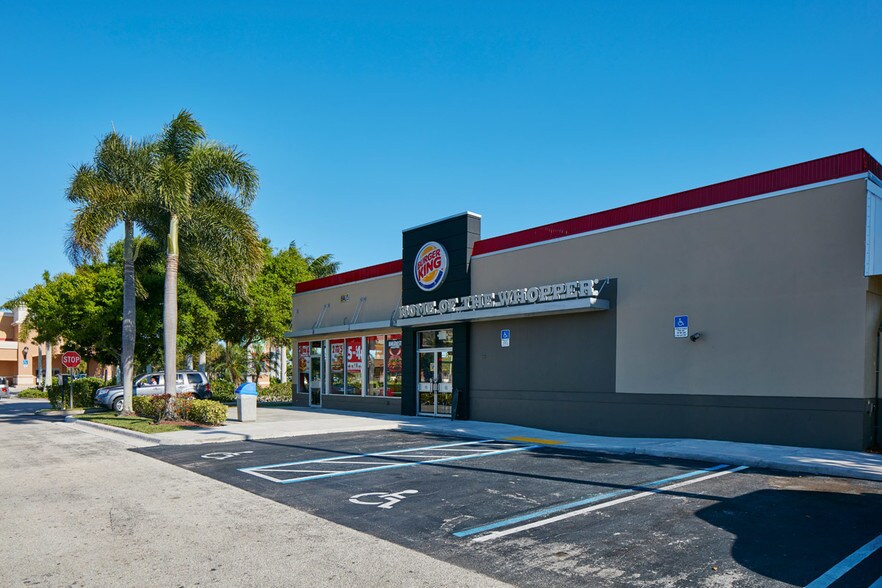 More Photos Of 5812 Jog Rd, Lake Worth Unknown For Lease