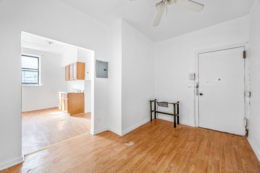 More Photos Of 657 Knickerbocker Ave, Brooklyn Apartments For Sale