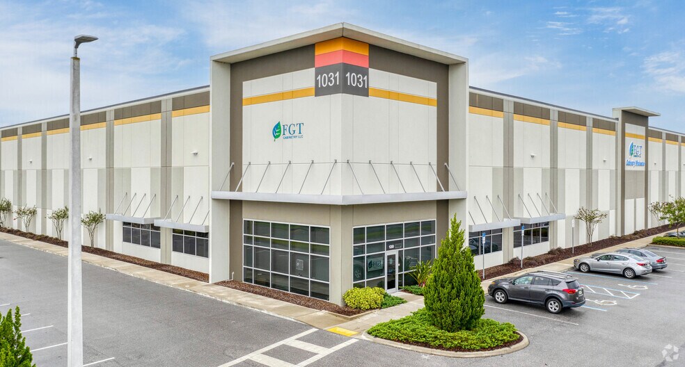 More Photos Of 1030 Crews Commerce Pky, Orlando Unknown For Lease