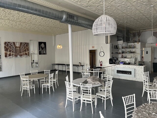 More Photos Of 7323-7329 S Broadway, Saint Louis Storefront Retail Office For Sale