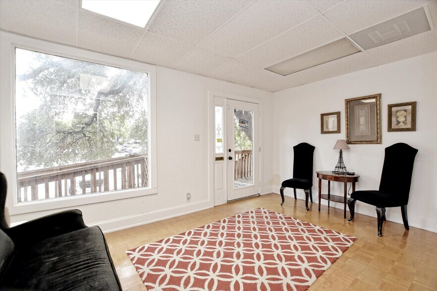 More Photos Of 600 Forest St, Georgetown Office For Sale