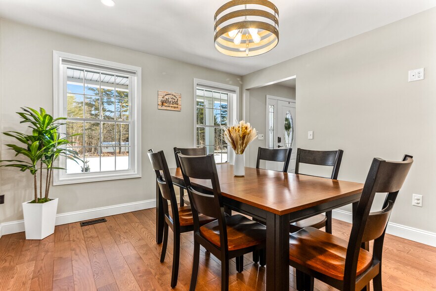 More Photos Of 83 King Rd, Chichester Apartments For Sale