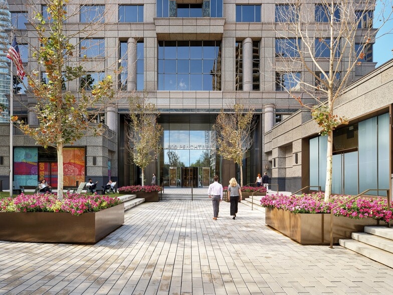 More Photos Of 1100 Peachtree St NE, Atlanta Office For Lease