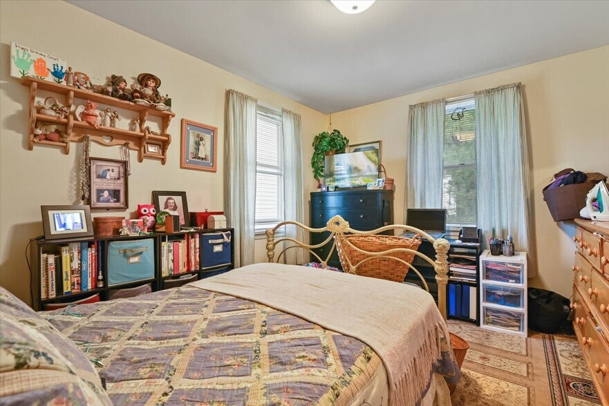 More Photos Of 141 Bellemonte Ave, Hawley Apartments For Sale