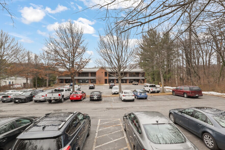More Photos Of 339 Buschs Frontage Rd, Annapolis Medical For Lease