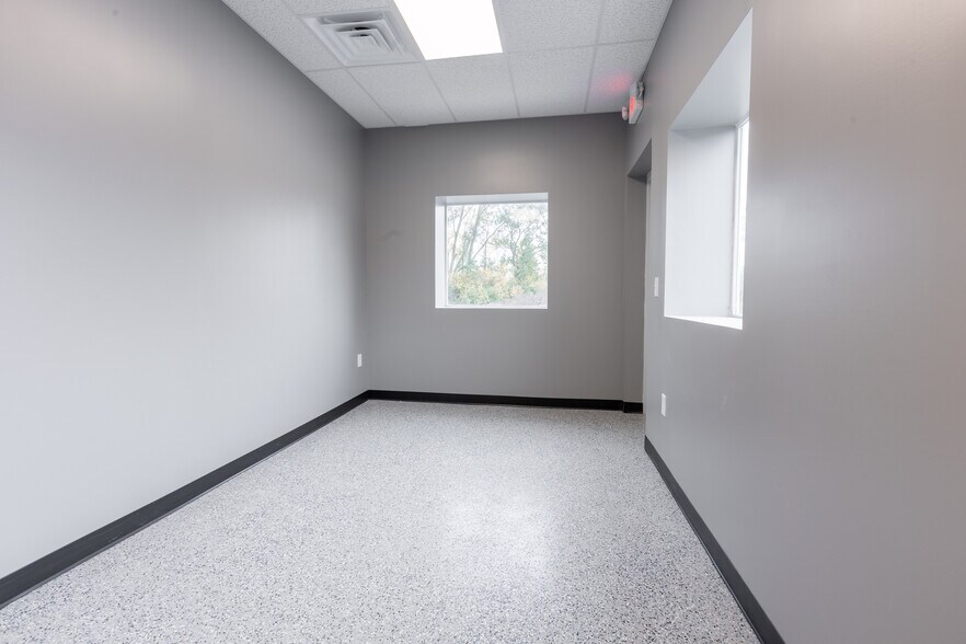 More Photos Of 6709 Universal Ave, Kansas City Warehouse For Sale