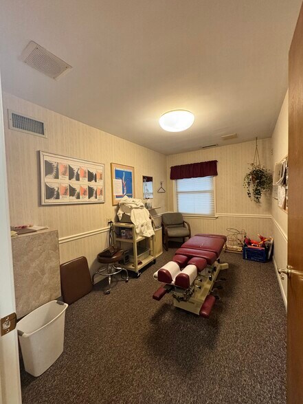 More Photos Of 44 Pittstown Rd, Clinton Township Office Residential For Sale