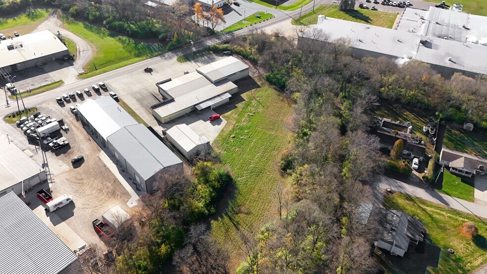 More Photos Of 200 Industry Dr, Carlisle Warehouse For Lease