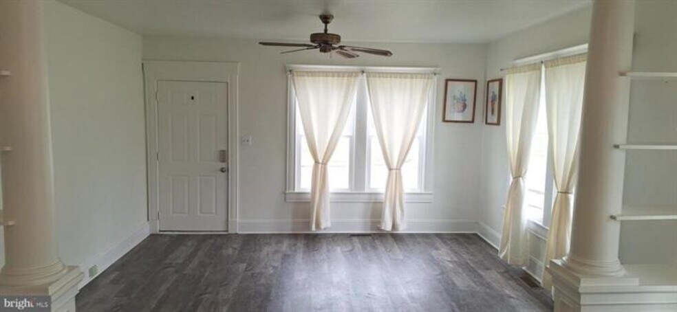 More Photos Of 603 Roslyn ave, Cambridge Specialty For Sale