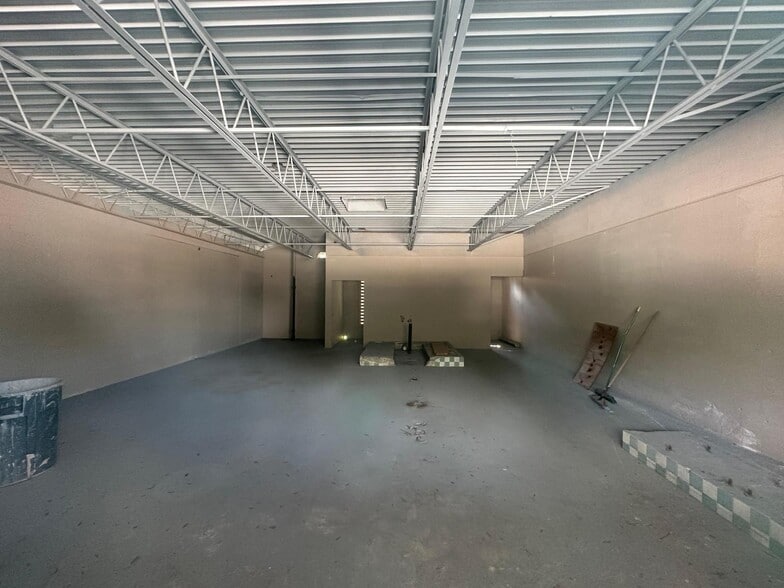 More Photos Of 705 S Orange Ave, Bartow Convenience Store For Sale
