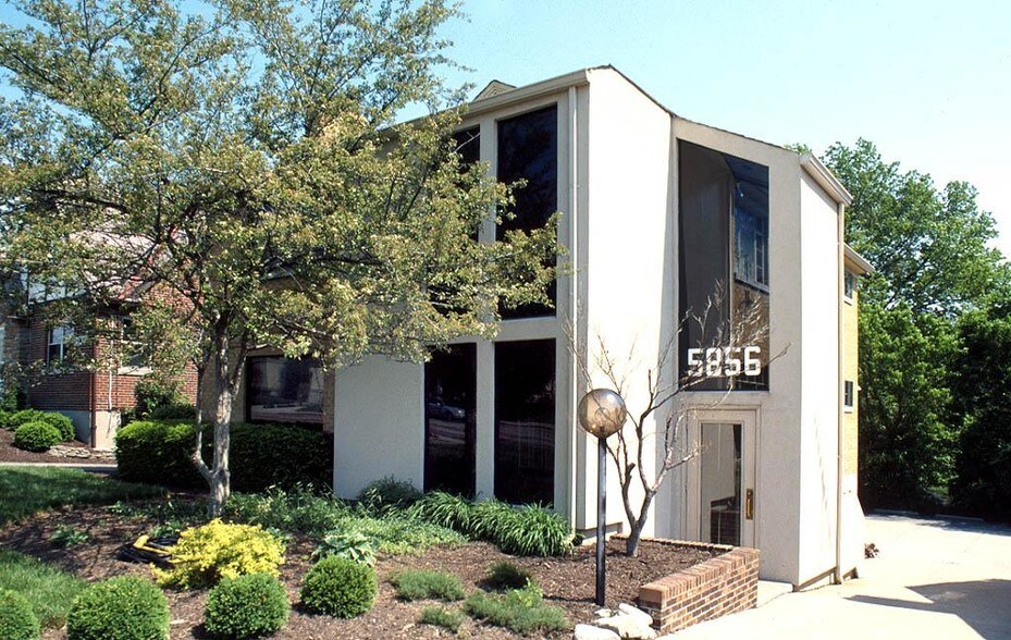 More Photos Of 5856 Glenway Ave, Cincinnati Medical For Lease