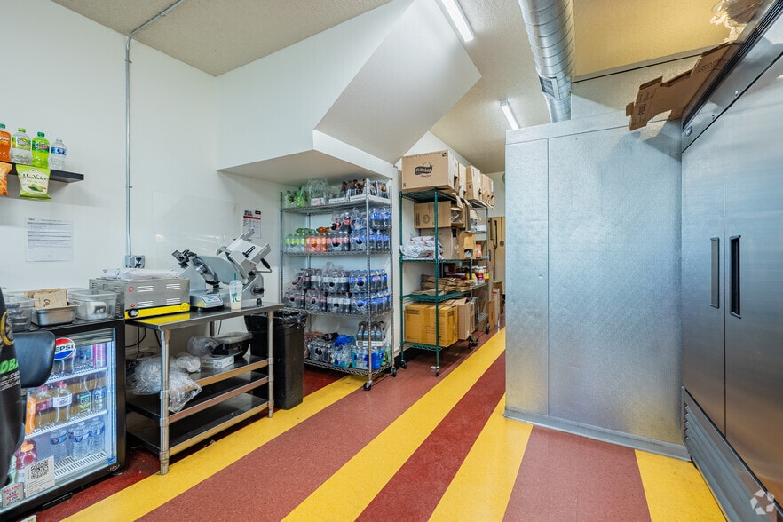 More Photos Of 2816 NE Halsey St, Portland Storefront Retail Residential For Sale