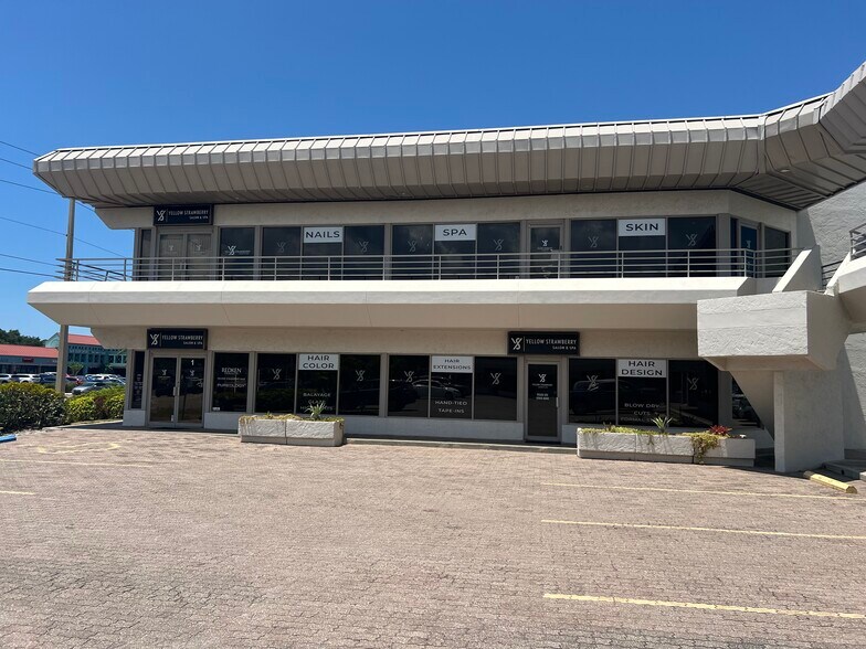 More Photos Of 2345 Bee Ridge Rd, Sarasota Storefront Retail Office For Sale