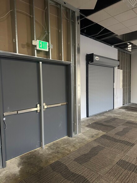 More Photos Of 815 14th St SW, Loveland Light Distribution For Lease